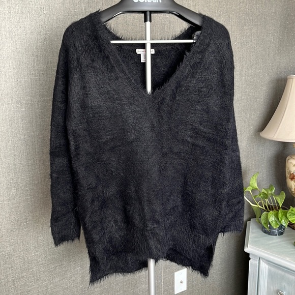 Wearing your heart on your sleeve sweater, medium - Picture 3 of 5